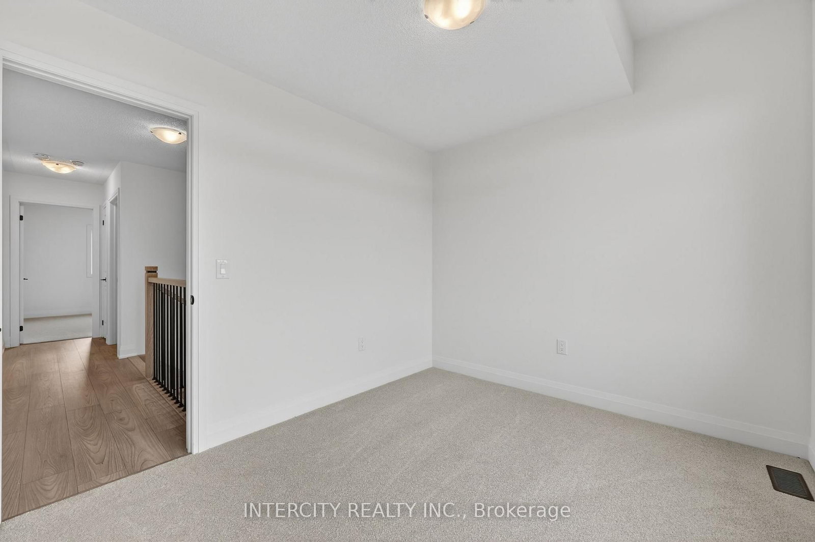 14 Legacy Circle • Wasaga Beach, ON photo 32