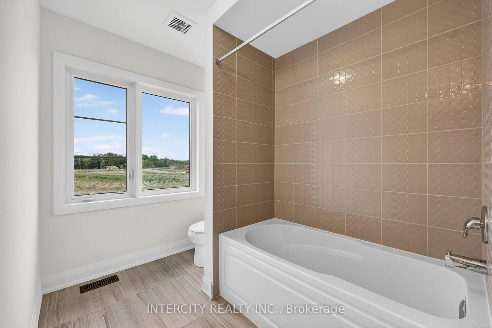 14 Legacy Circle • Wasaga Beach, ON photo 34