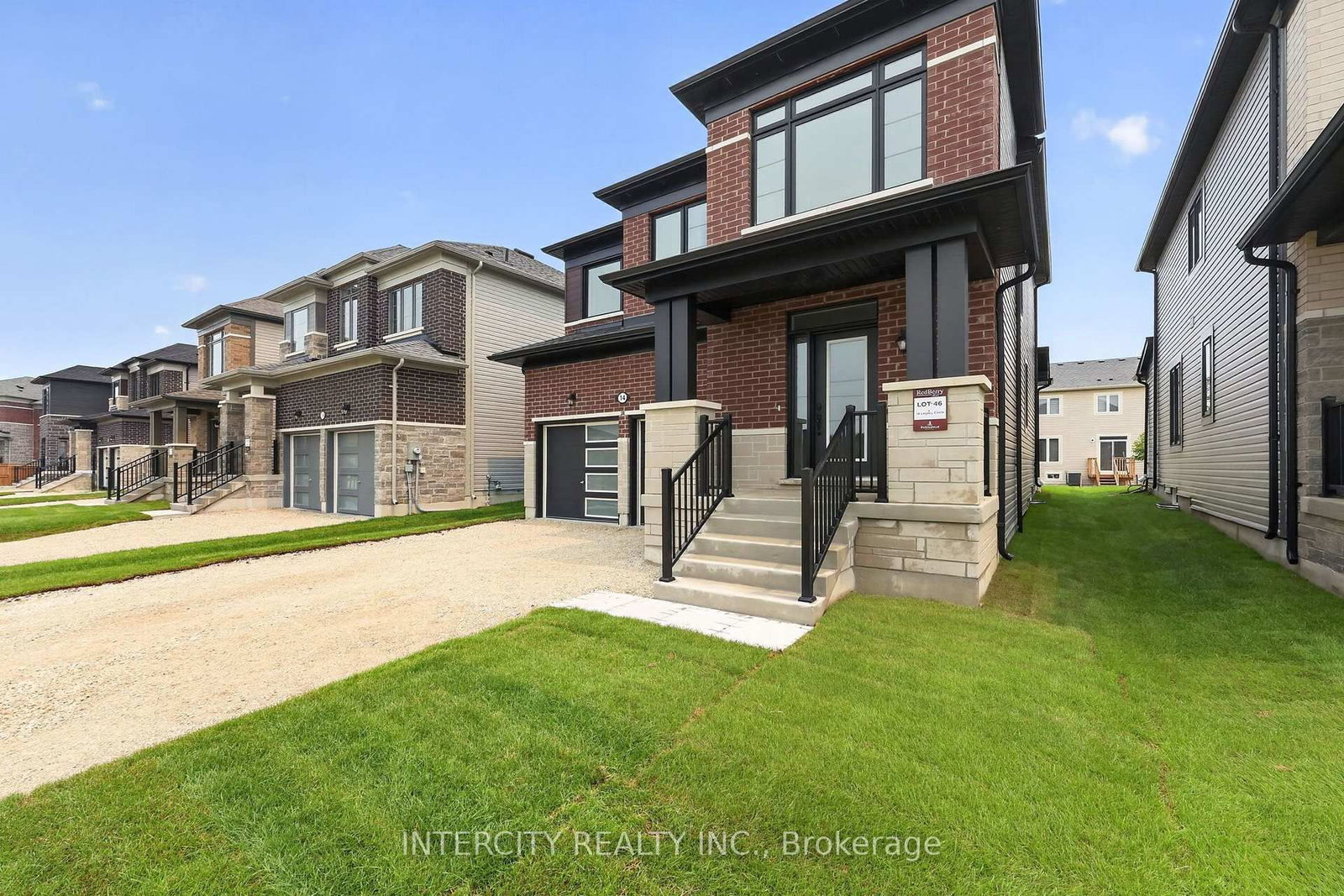 14 Legacy Circle • Wasaga Beach, ON photo 5