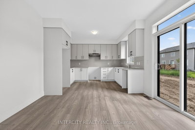 14 Legacy Circle • Wasaga Beach, ON photo 9