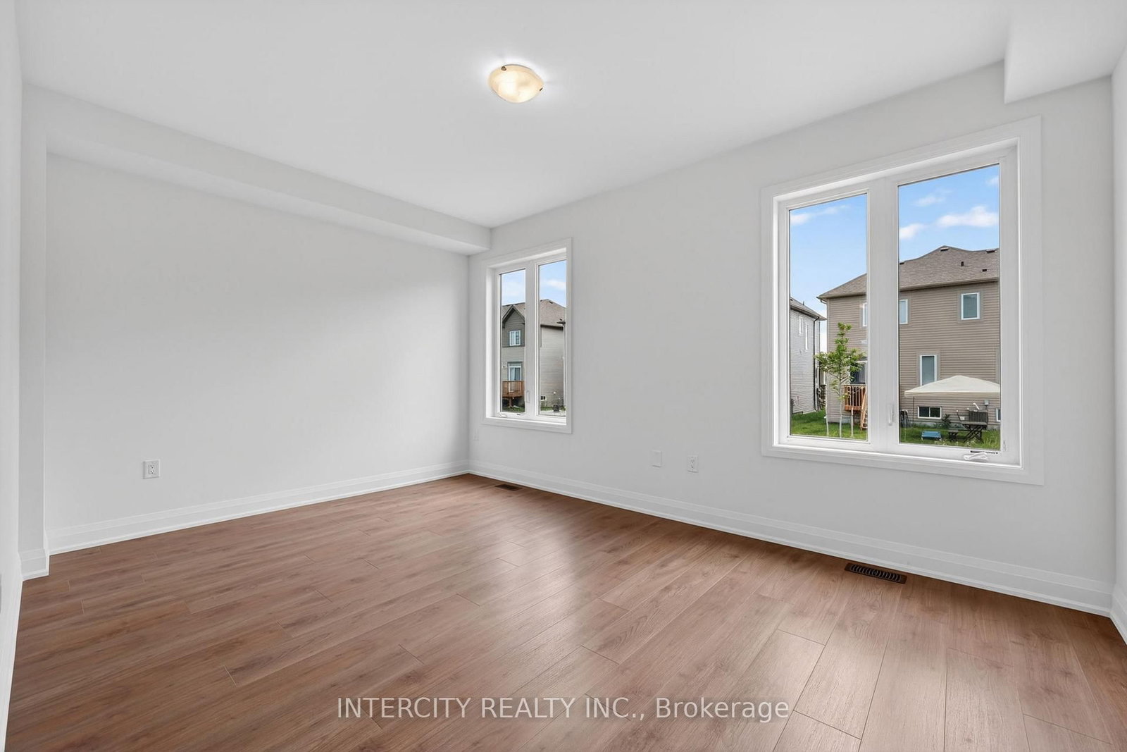 16 Legacy Circle • Wasaga Beach, ON photo 24
