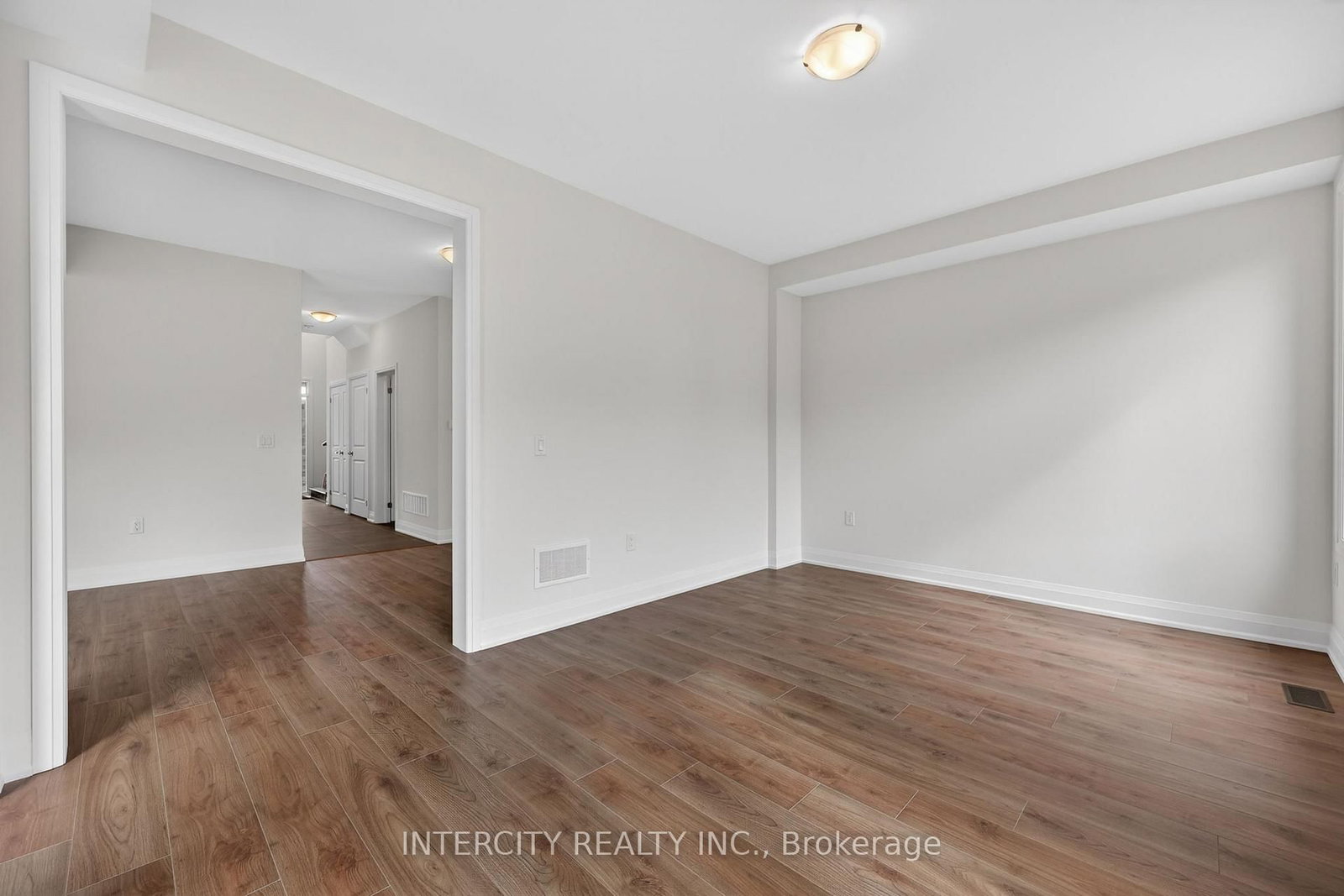 16 Legacy Circle • Wasaga Beach, ON photo 25