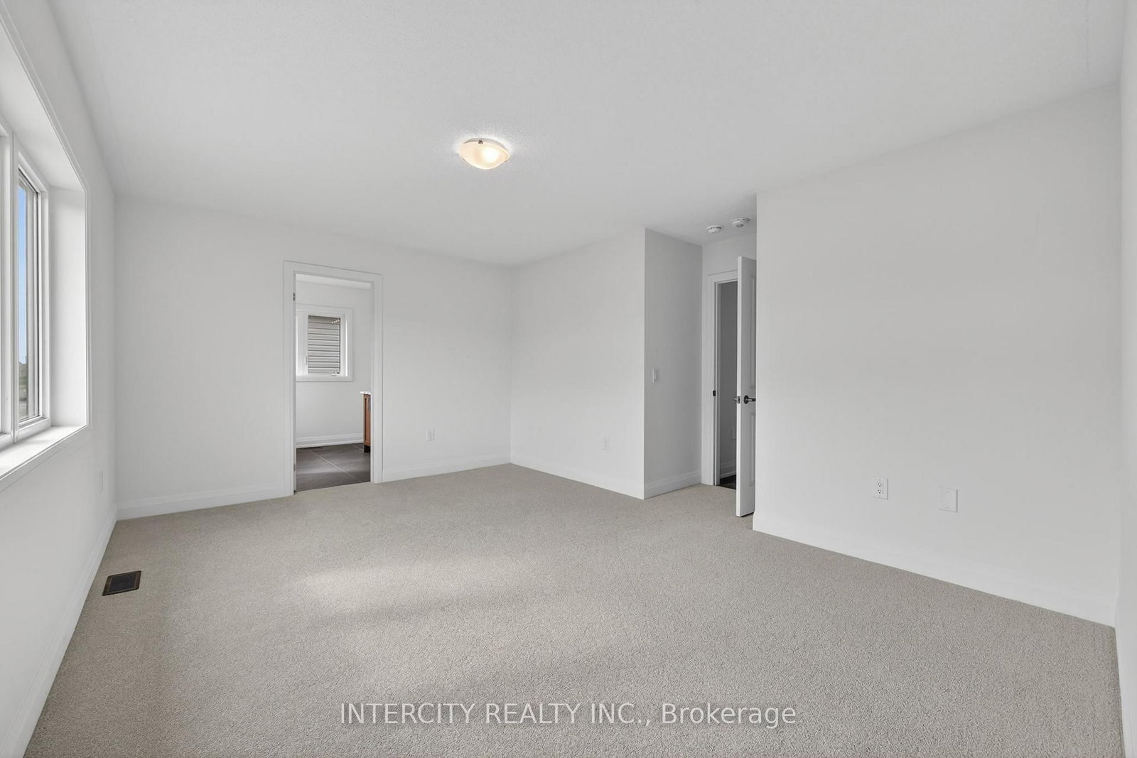 16 Legacy Circle • Wasaga Beach, ON photo 30