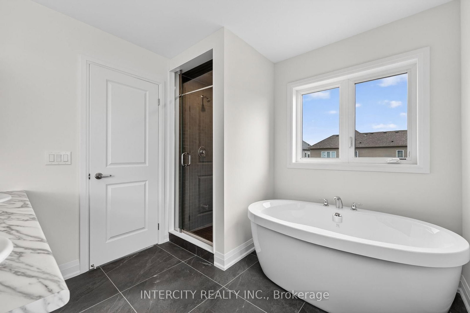 16 Legacy Circle • Wasaga Beach, ON photo 32