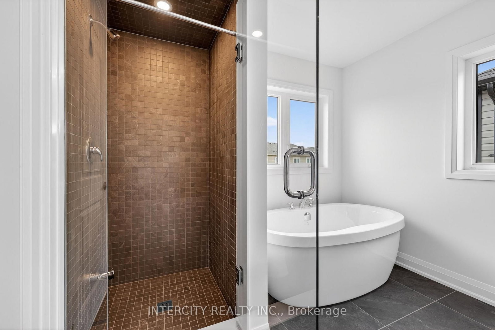 16 Legacy Circle • Wasaga Beach, ON photo 33