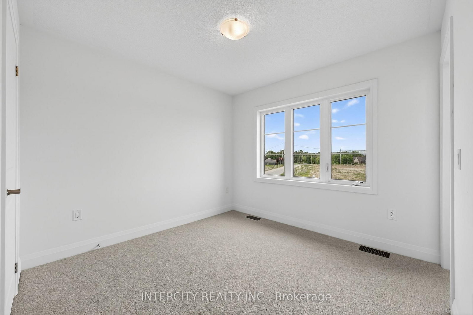 16 Legacy Circle • Wasaga Beach, ON photo 35