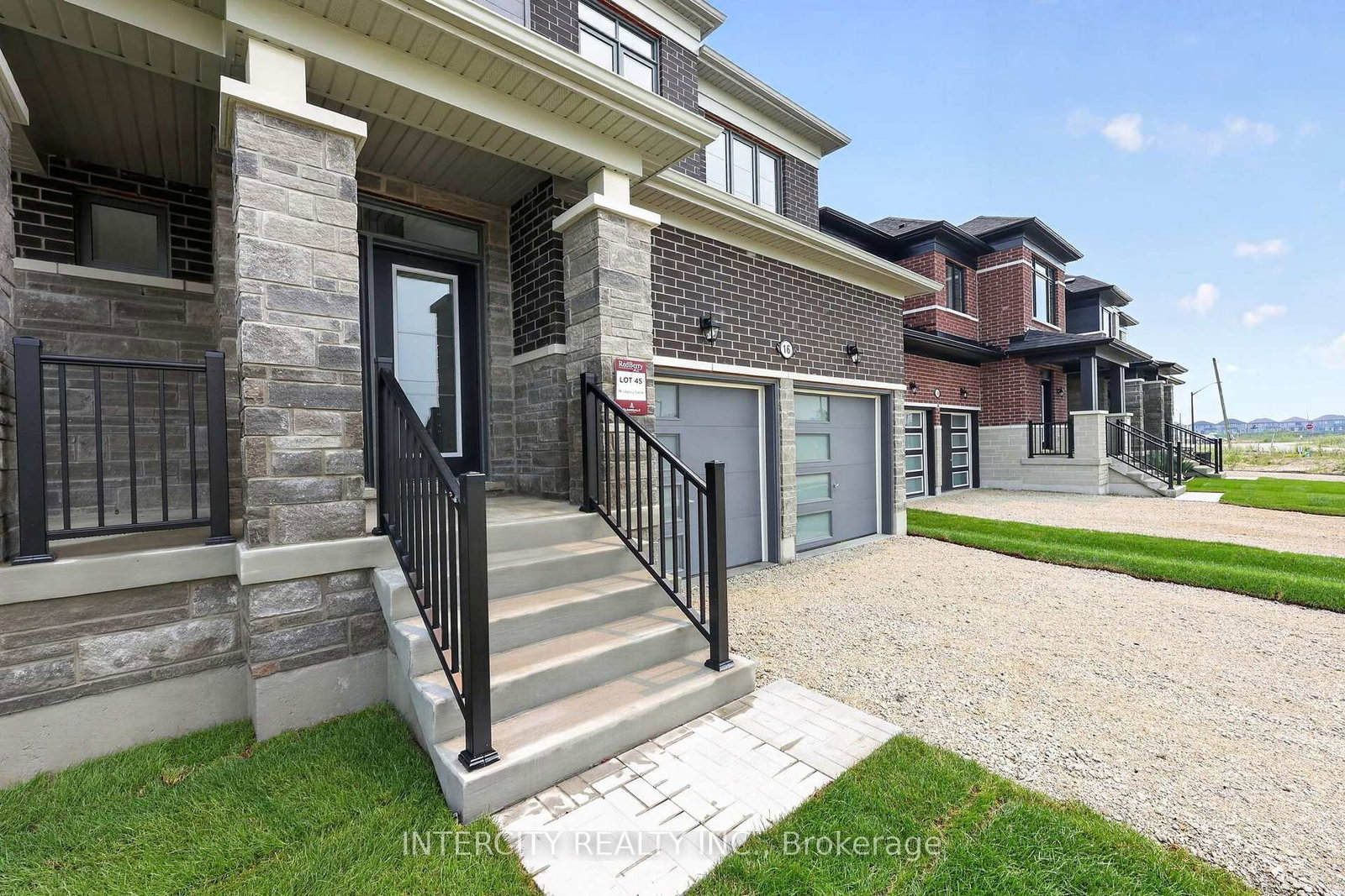 16 Legacy Circle • Wasaga Beach, ON photo 6