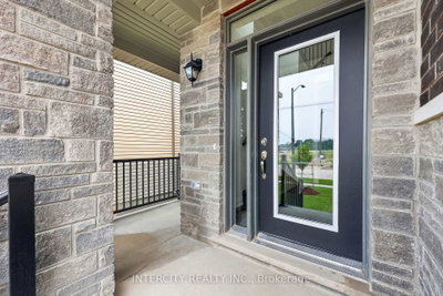 16 Legacy Circle • Wasaga Beach, ON photo 7