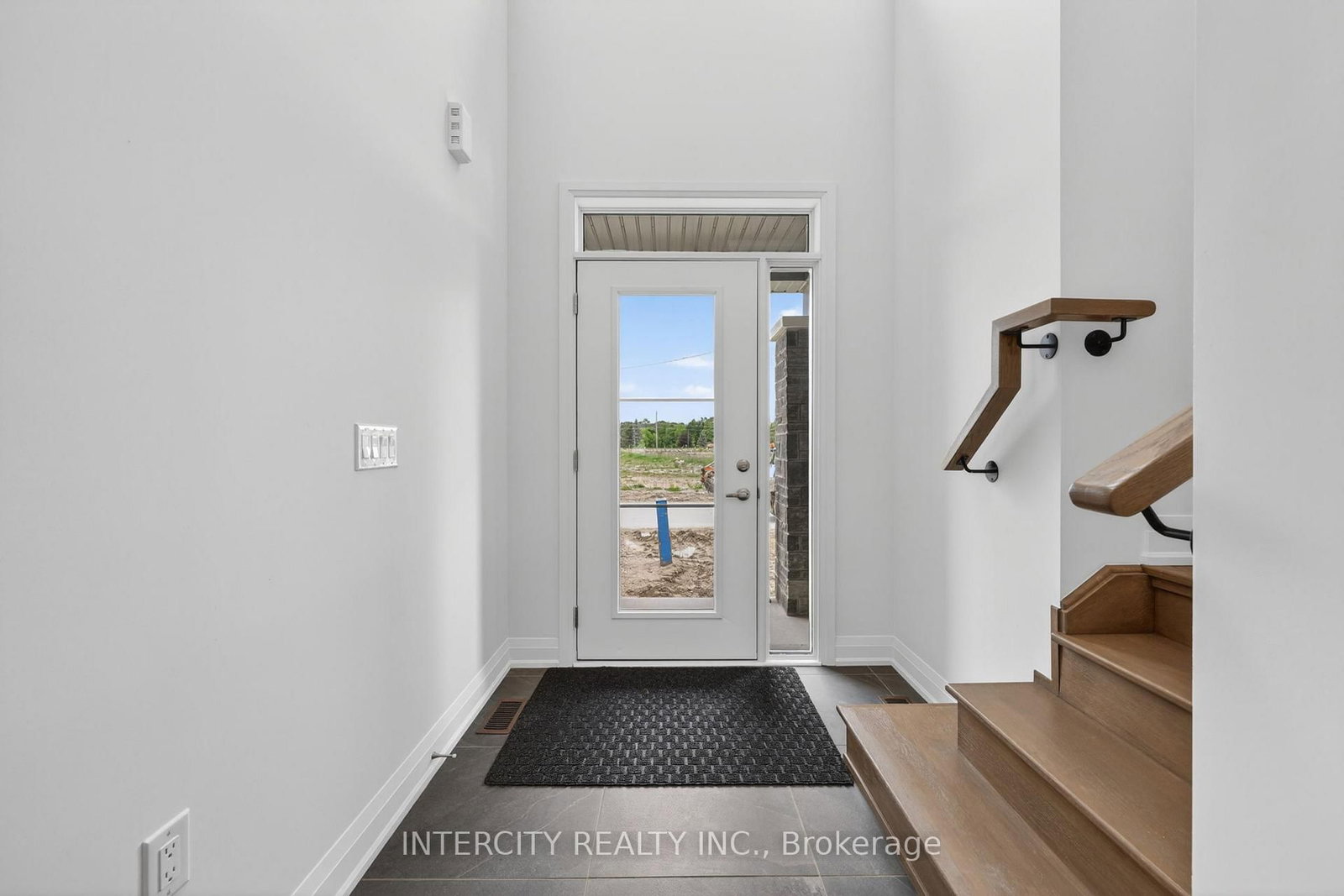 16 Legacy Circle • Wasaga Beach, ON photo 8