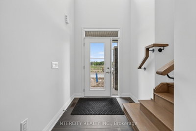 16 Legacy Circle • Wasaga Beach, ON photo 8