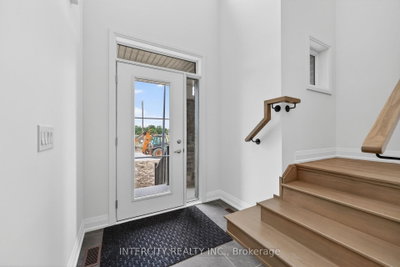 16 Legacy Circle • Wasaga Beach, ON photo 9