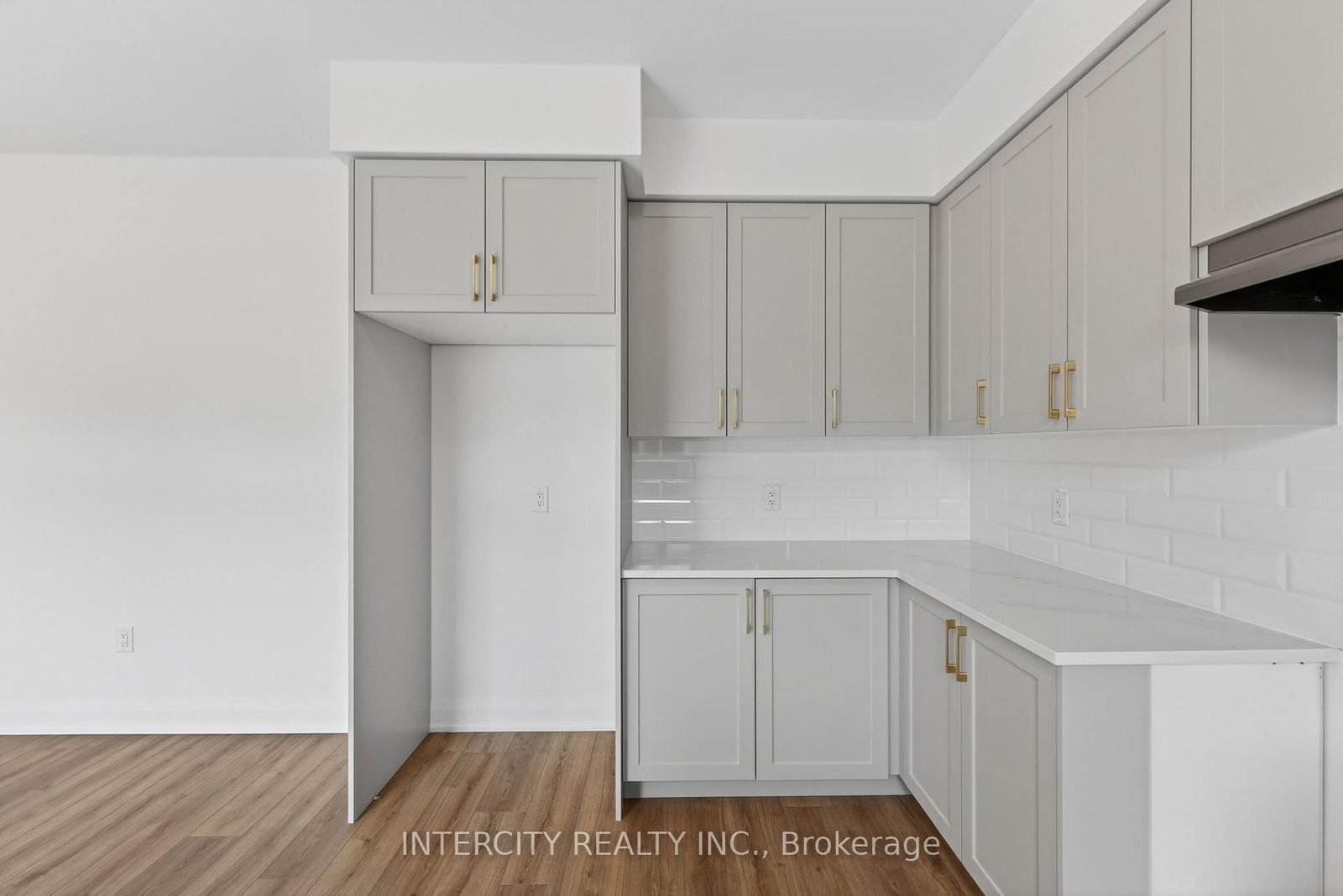 18 Legacy Circle • Wasaga Beach, ON photo 13