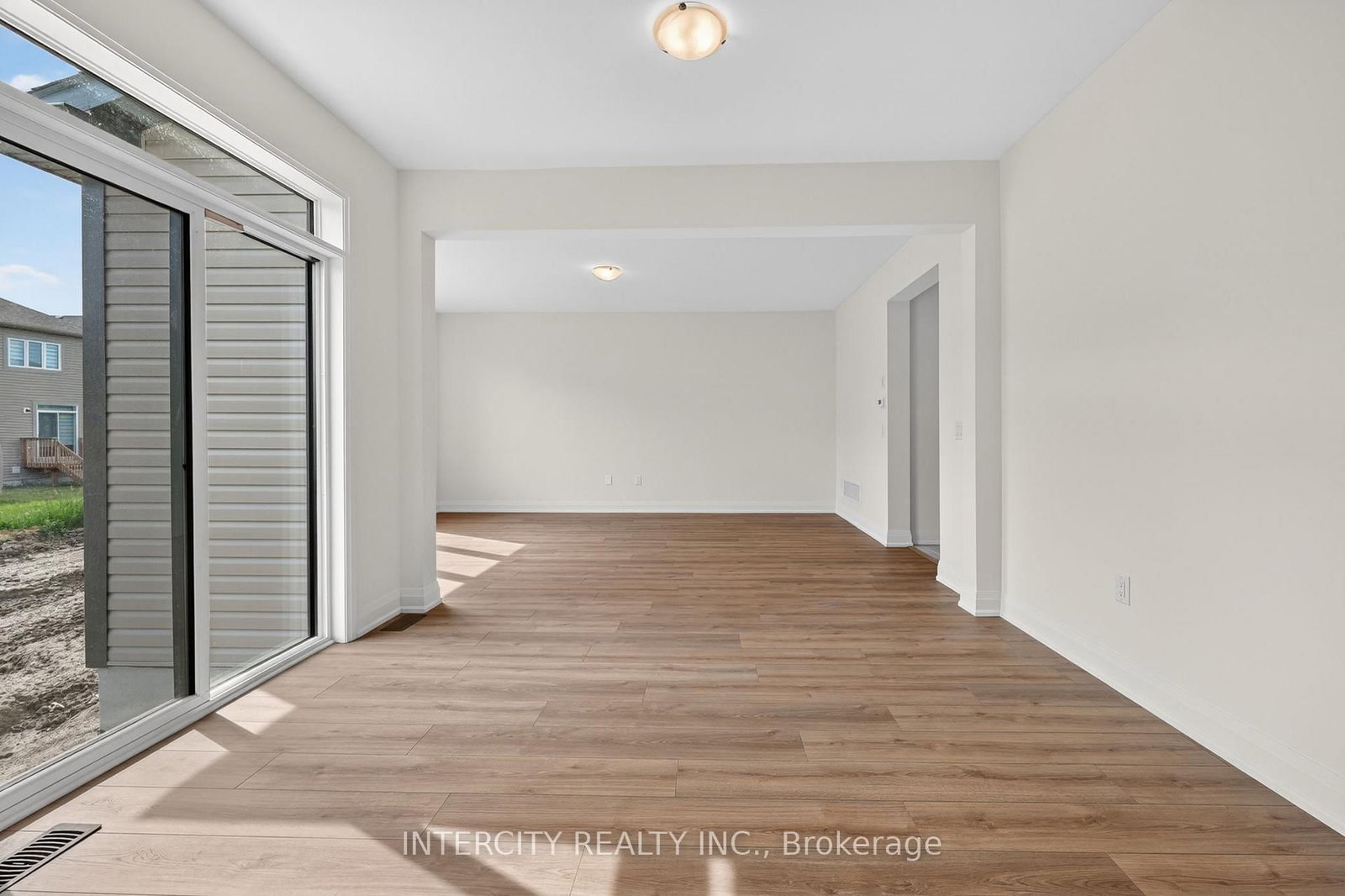 18 Legacy Circle • Wasaga Beach, ON photo 15