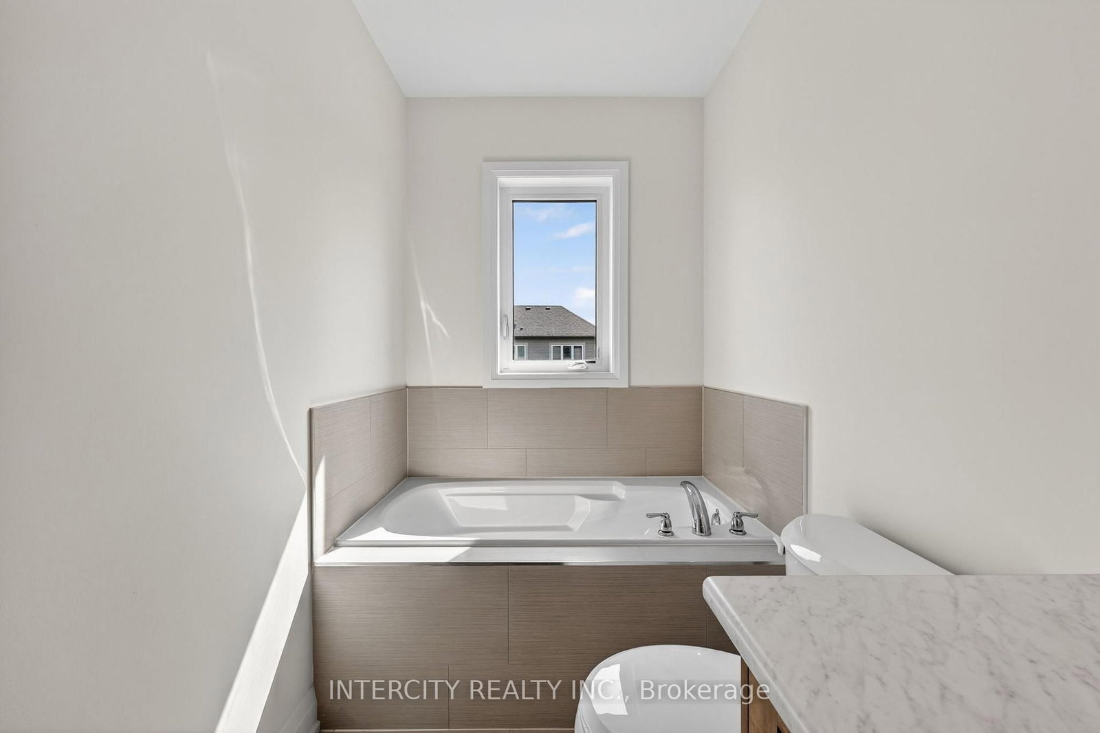 18 Legacy Circle • Wasaga Beach, ON photo 28