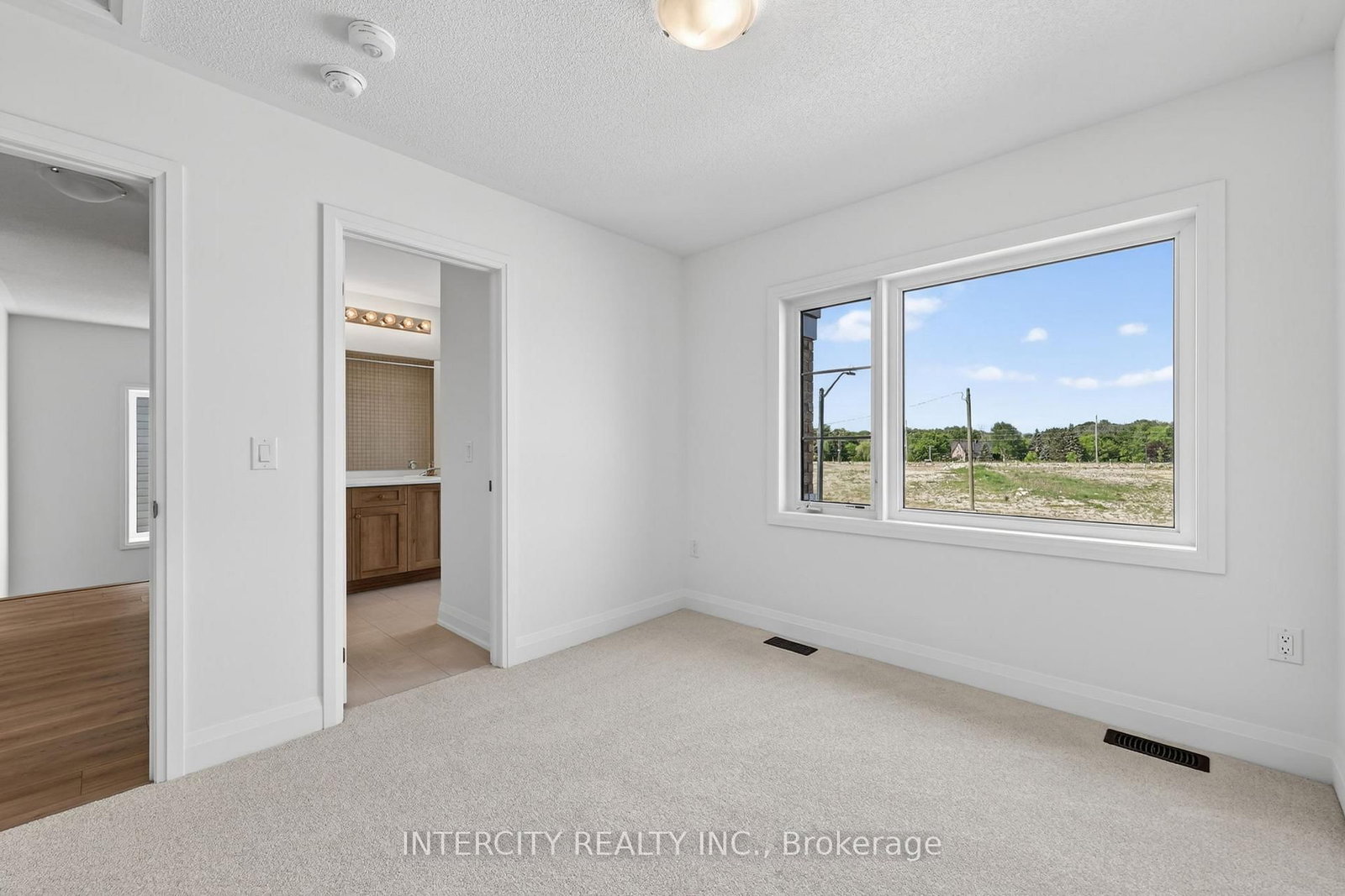 18 Legacy Circle • Wasaga Beach, ON photo 31
