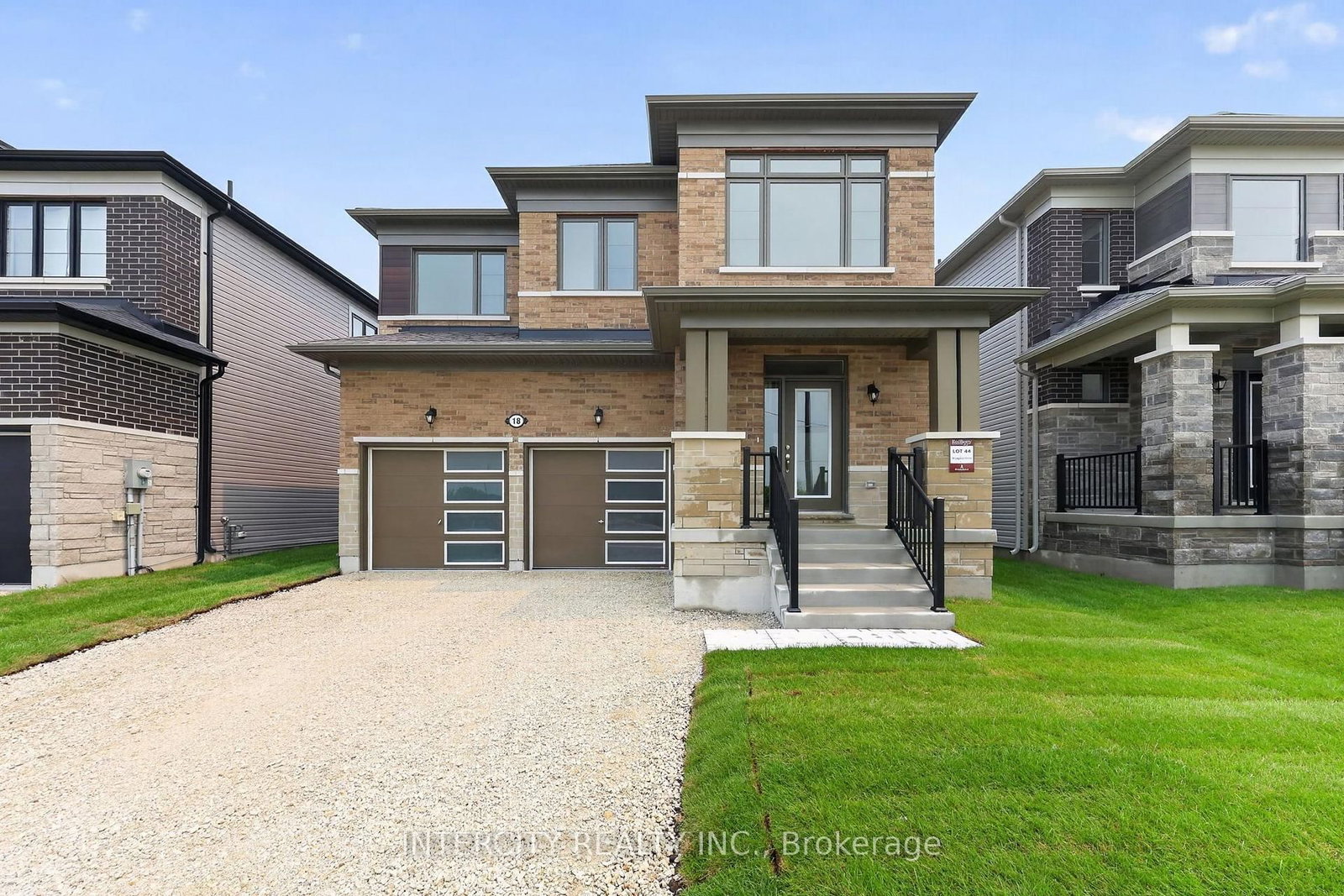 18 Legacy Circle • Wasaga Beach, ON photo 4