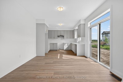 18 Legacy Circle • Wasaga Beach, ON photo 9