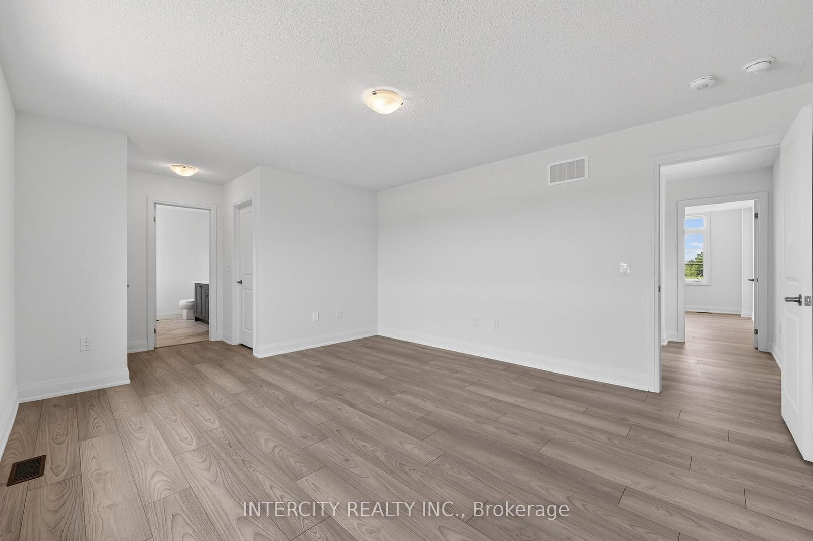 24 Legacy Circle • Wasaga Beach, ON photo 27