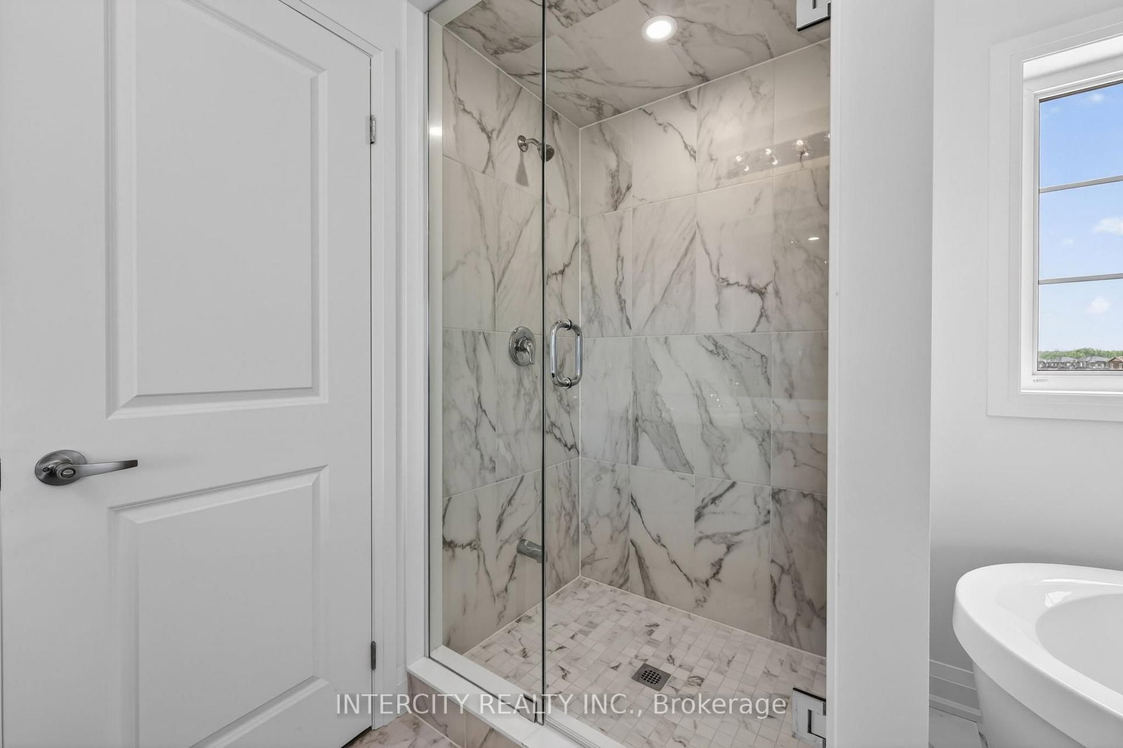 24 Legacy Circle • Wasaga Beach, ON photo 30