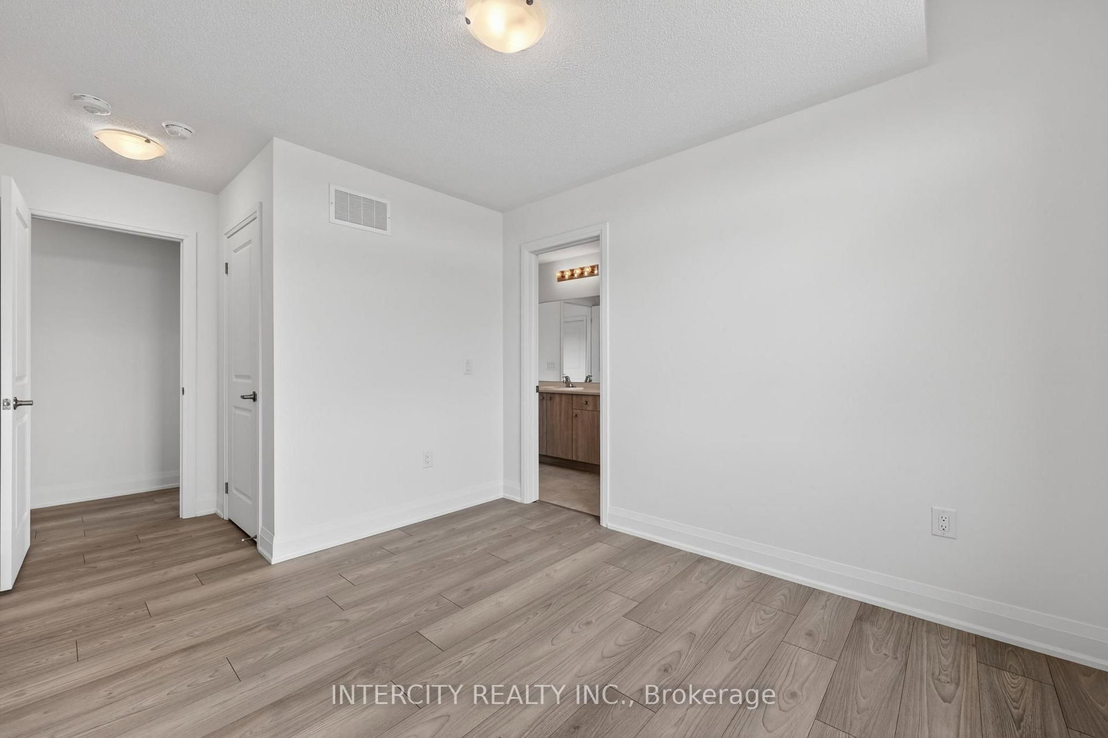 24 Legacy Circle • Wasaga Beach, ON photo 35