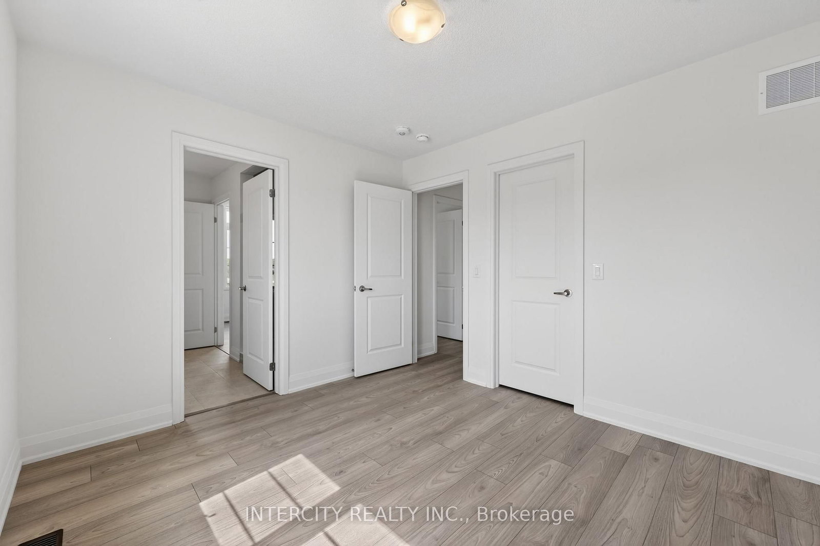 24 Legacy Circle • Wasaga Beach, ON photo 39
