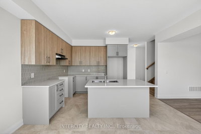 24 Legacy Circle • Wasaga Beach, ON photo 9