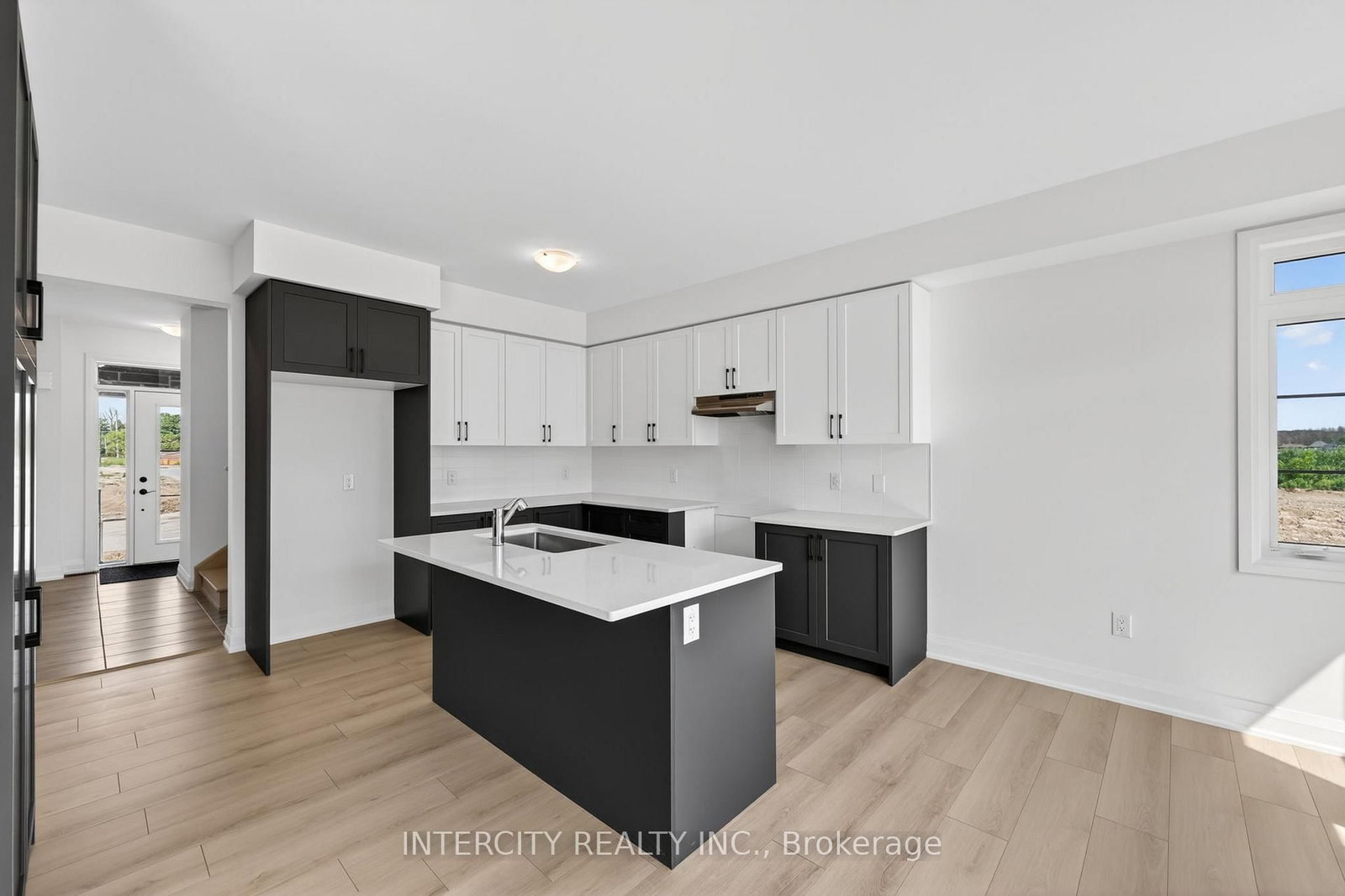 22 Legacy Circle • Wasaga Beach, ON photo 10