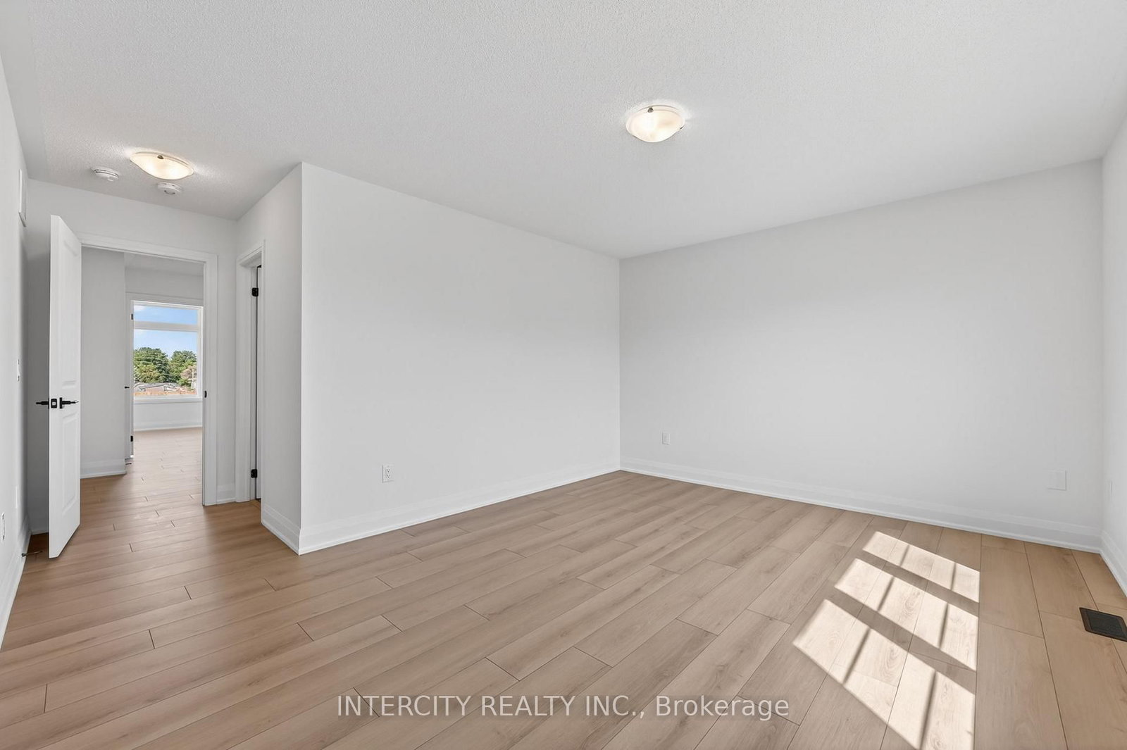 22 Legacy Circle • Wasaga Beach, ON photo 24