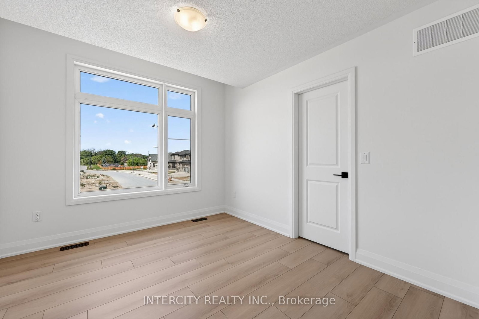22 Legacy Circle • Wasaga Beach, ON photo 28
