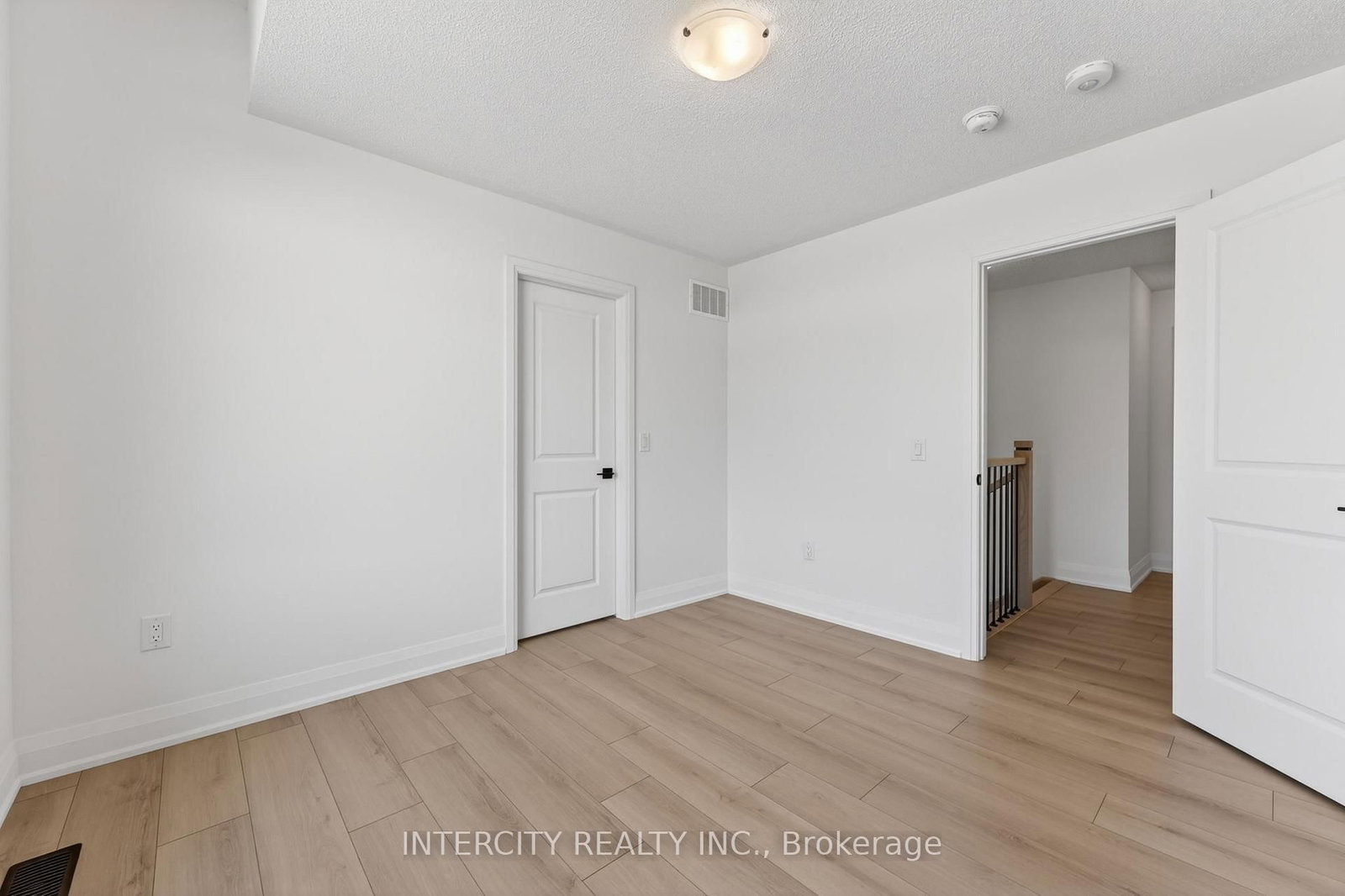 22 Legacy Circle • Wasaga Beach, ON photo 29