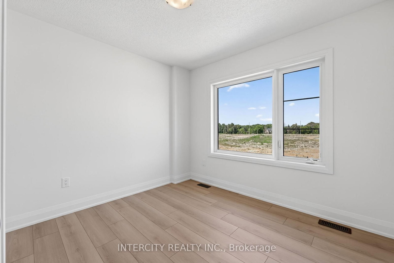 22 Legacy Circle • Wasaga Beach, ON photo 30
