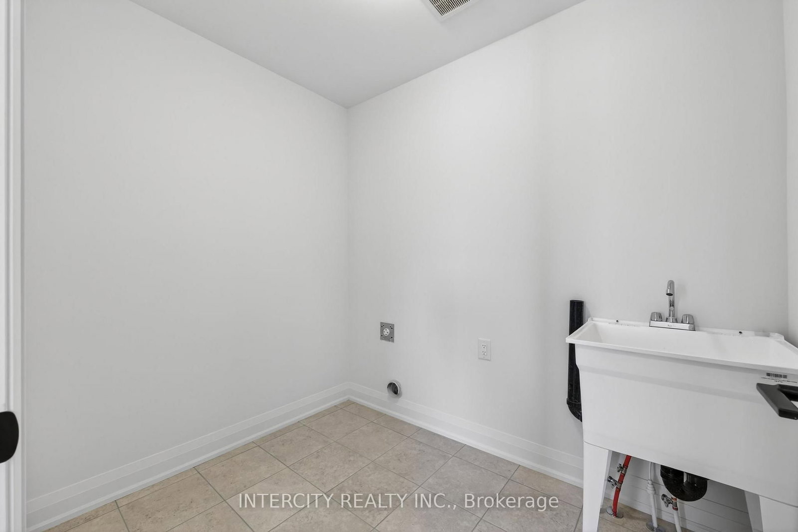 22 Legacy Circle • Wasaga Beach, ON photo 37