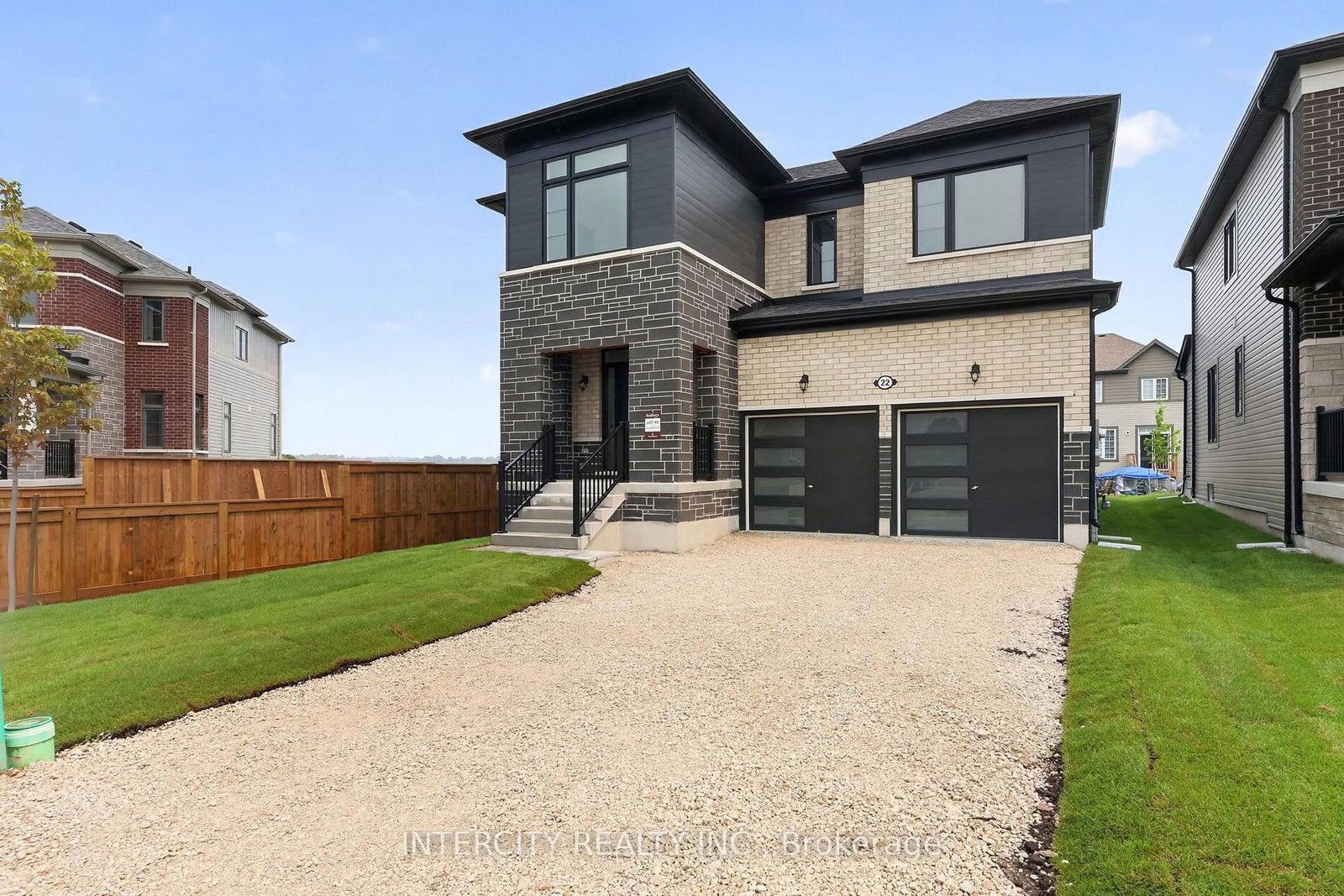22 Legacy Circle • Wasaga Beach, ON photo 4