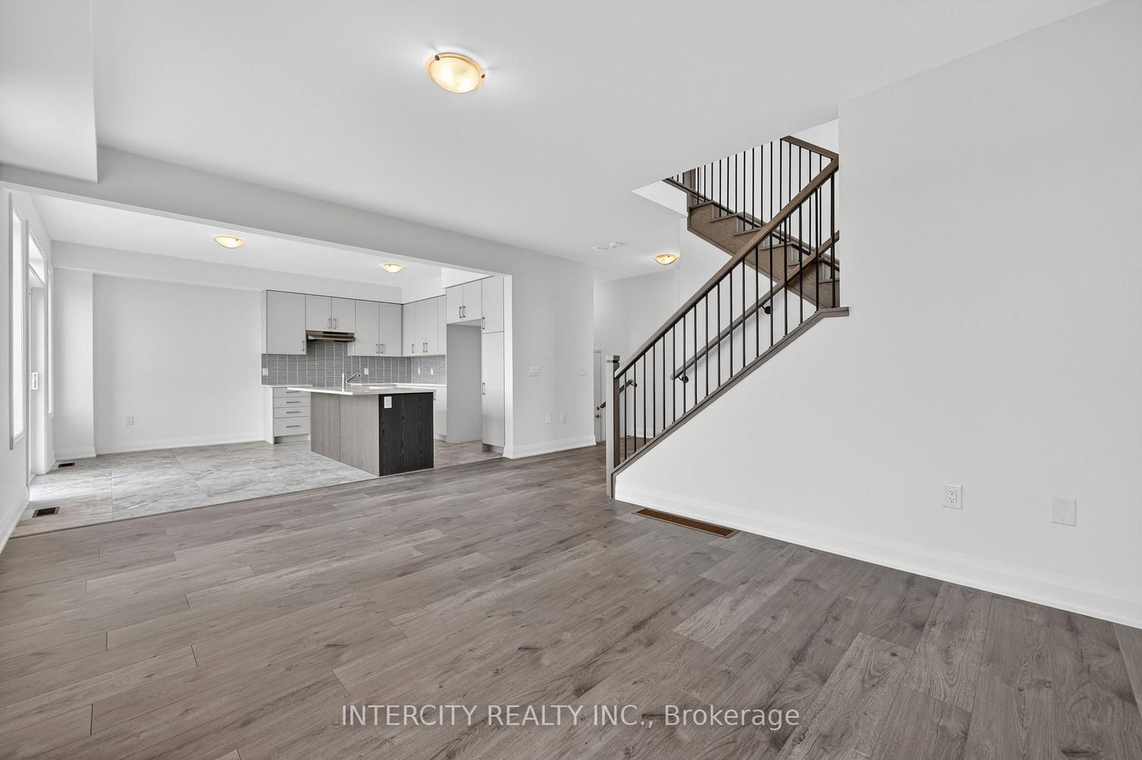 26 Legacy Circle • Wasaga Beach, ON photo 21