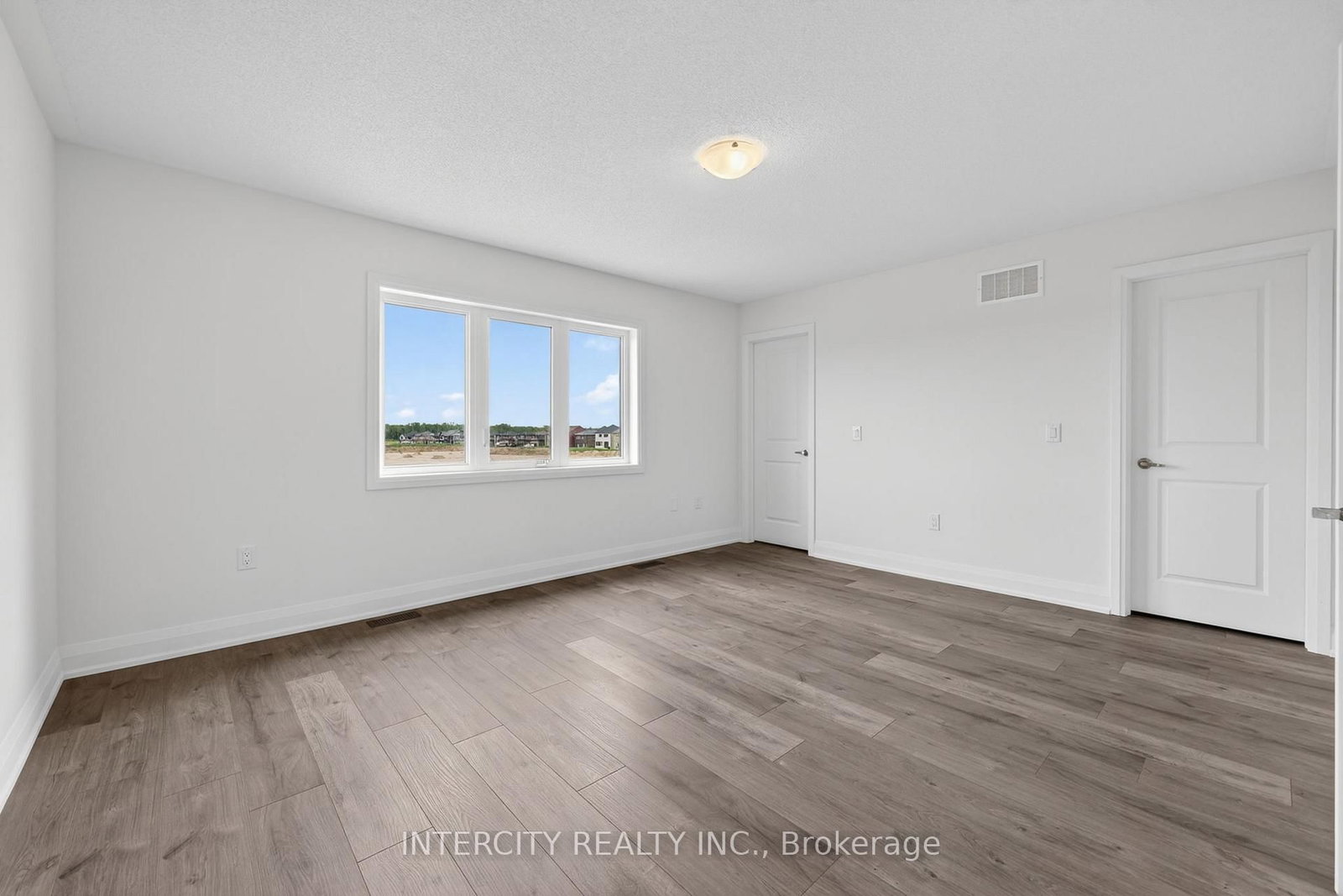 26 Legacy Circle • Wasaga Beach, ON photo 26