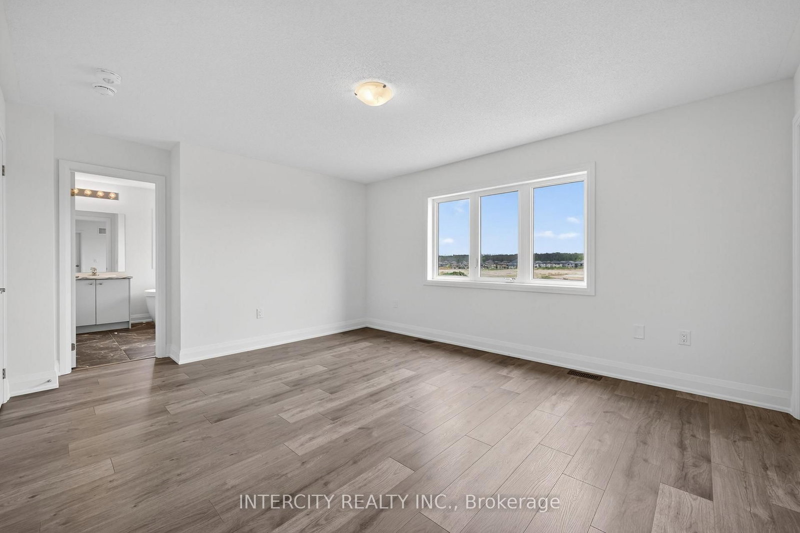 26 Legacy Circle • Wasaga Beach, ON photo 28