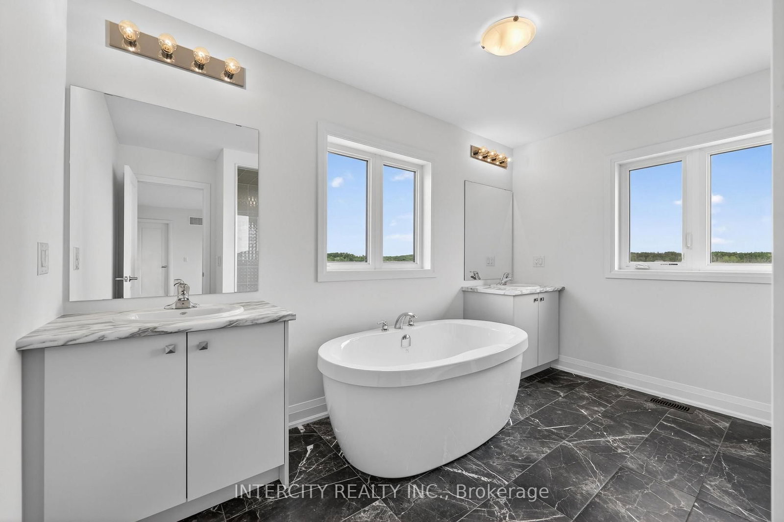 26 Legacy Circle • Wasaga Beach, ON photo 29