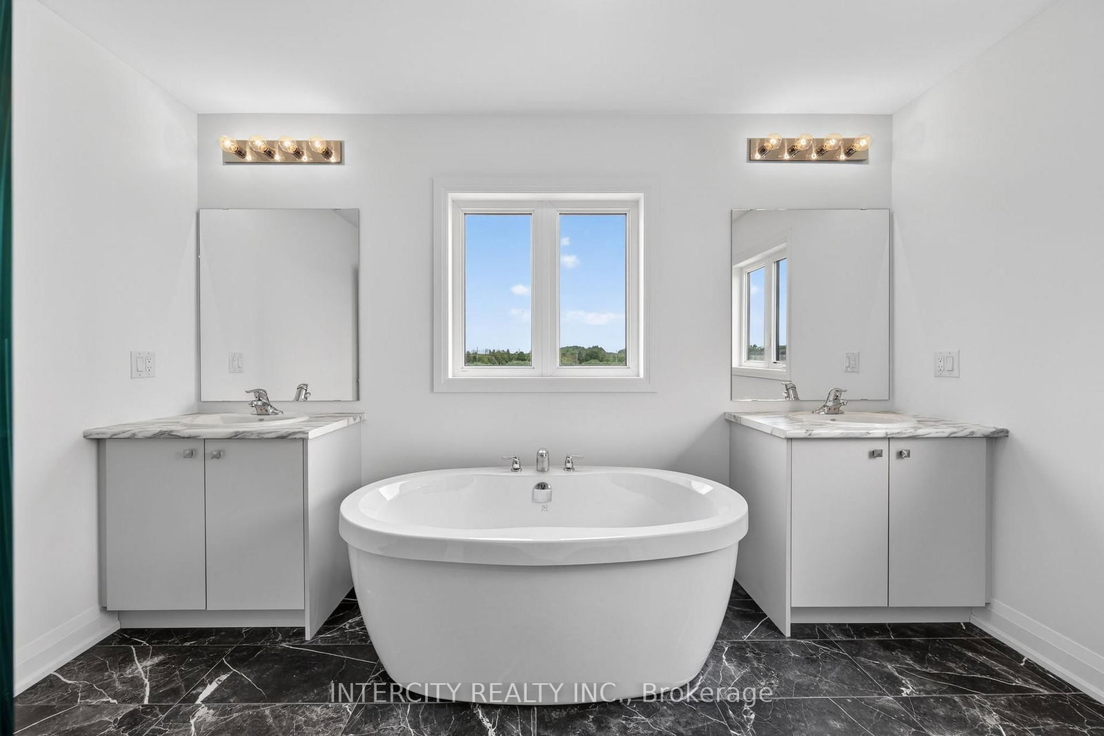 26 Legacy Circle • Wasaga Beach, ON photo 31