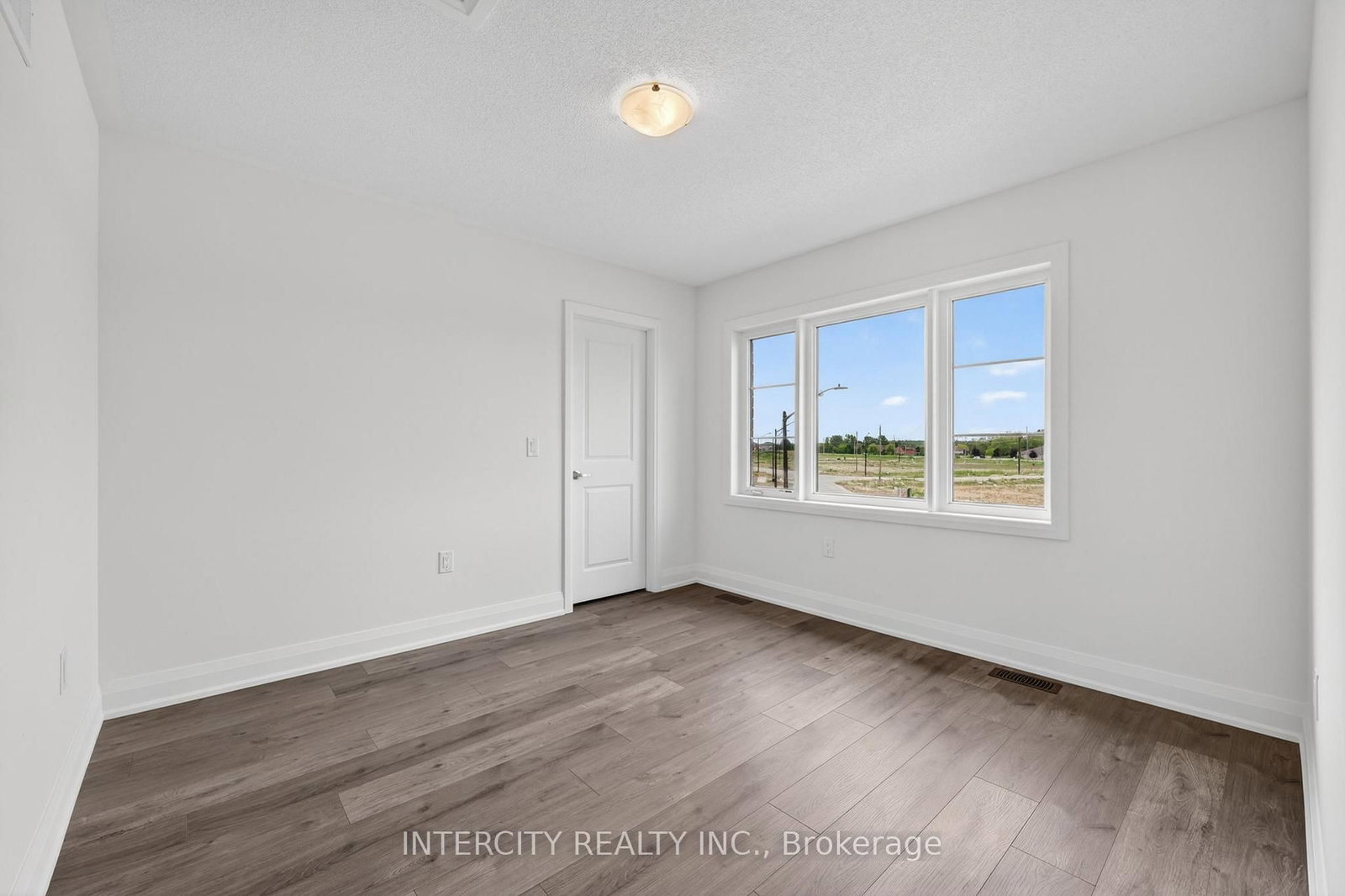 26 Legacy Circle • Wasaga Beach, ON photo 32