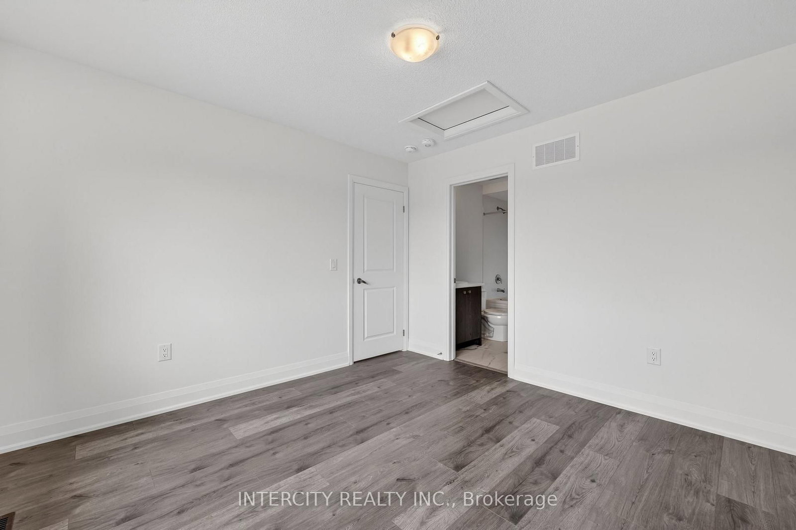 26 Legacy Circle • Wasaga Beach, ON photo 33