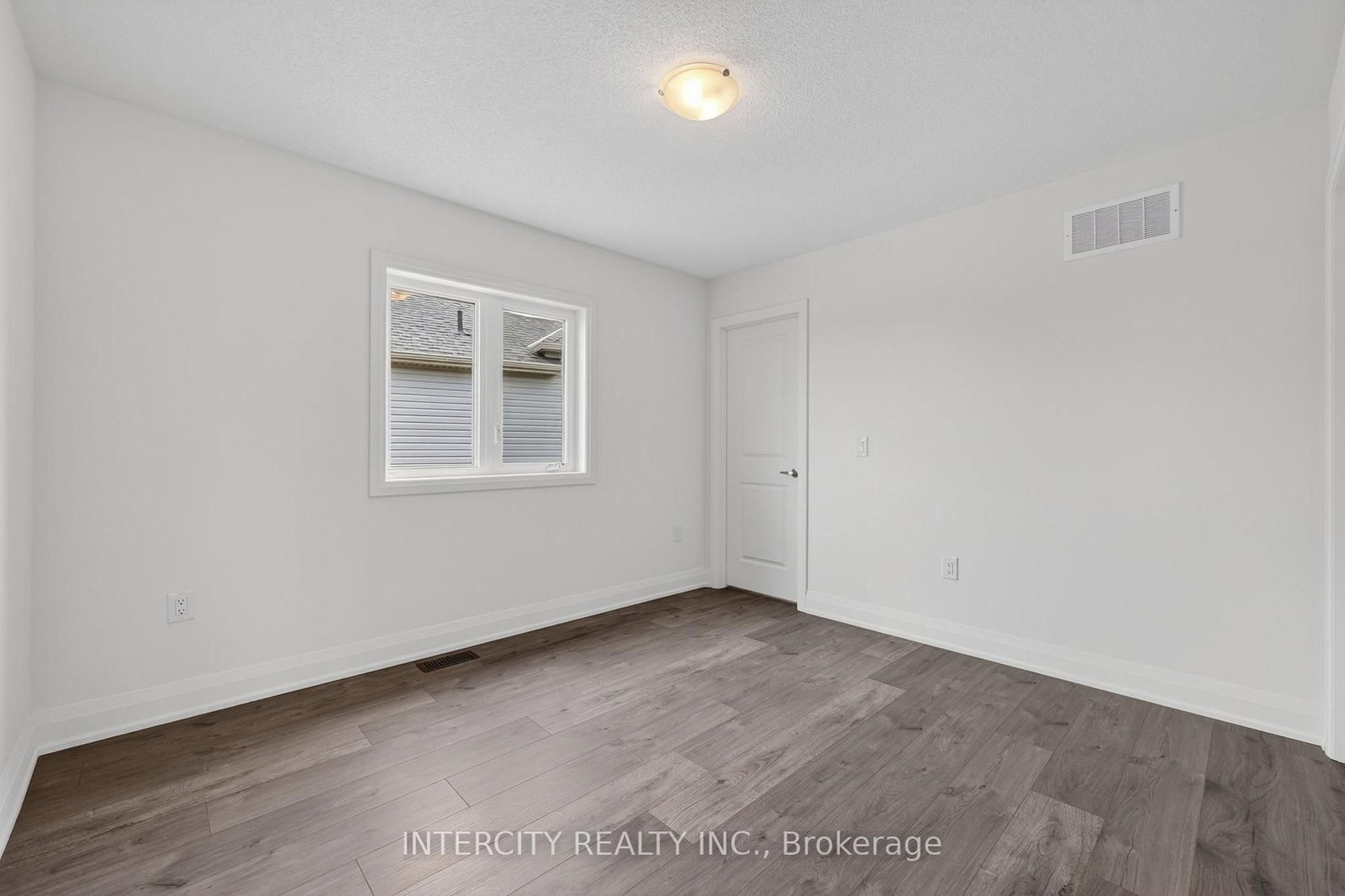 26 Legacy Circle • Wasaga Beach, ON photo 35