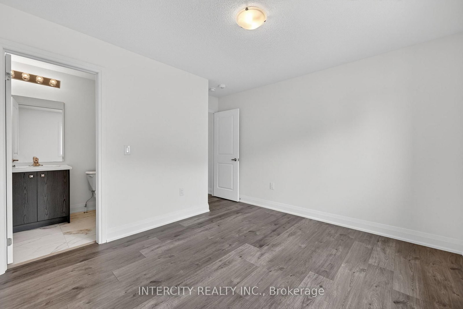 26 Legacy Circle • Wasaga Beach, ON photo 36