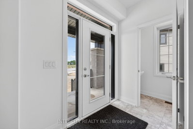 26 Legacy Circle • Wasaga Beach, ON photo 7