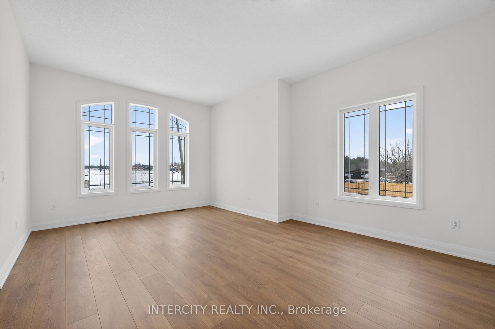 38 Legacy Circle • Wasaga Beach, ON photo 11