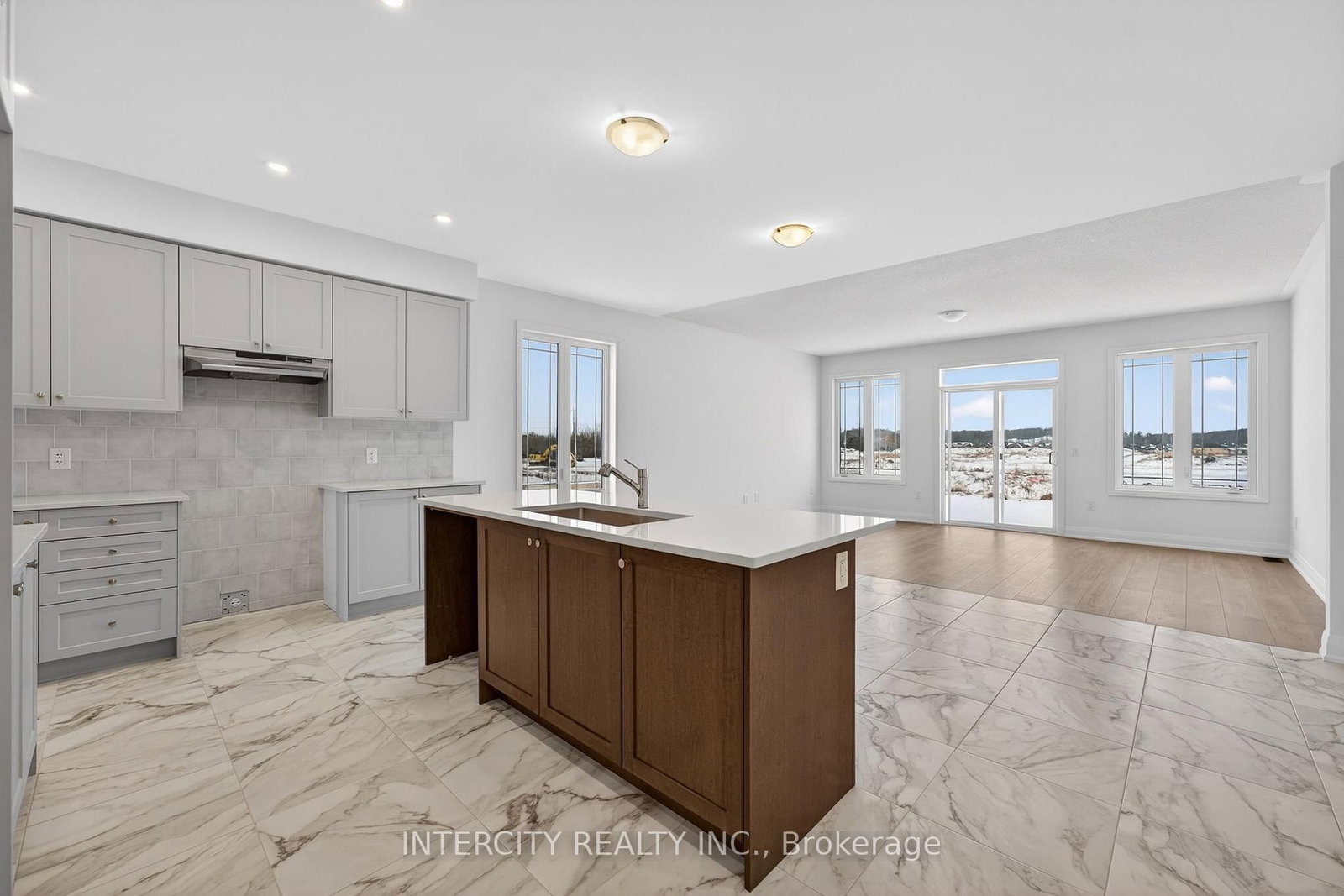 38 Legacy Circle • Wasaga Beach, ON photo 15