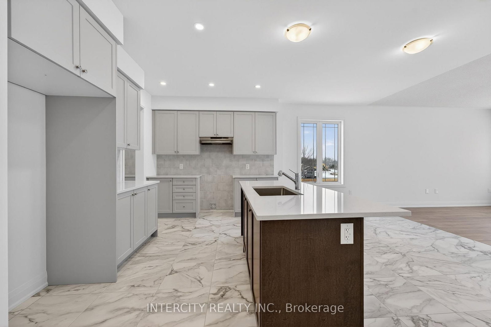 38 Legacy Circle • Wasaga Beach, ON photo 16