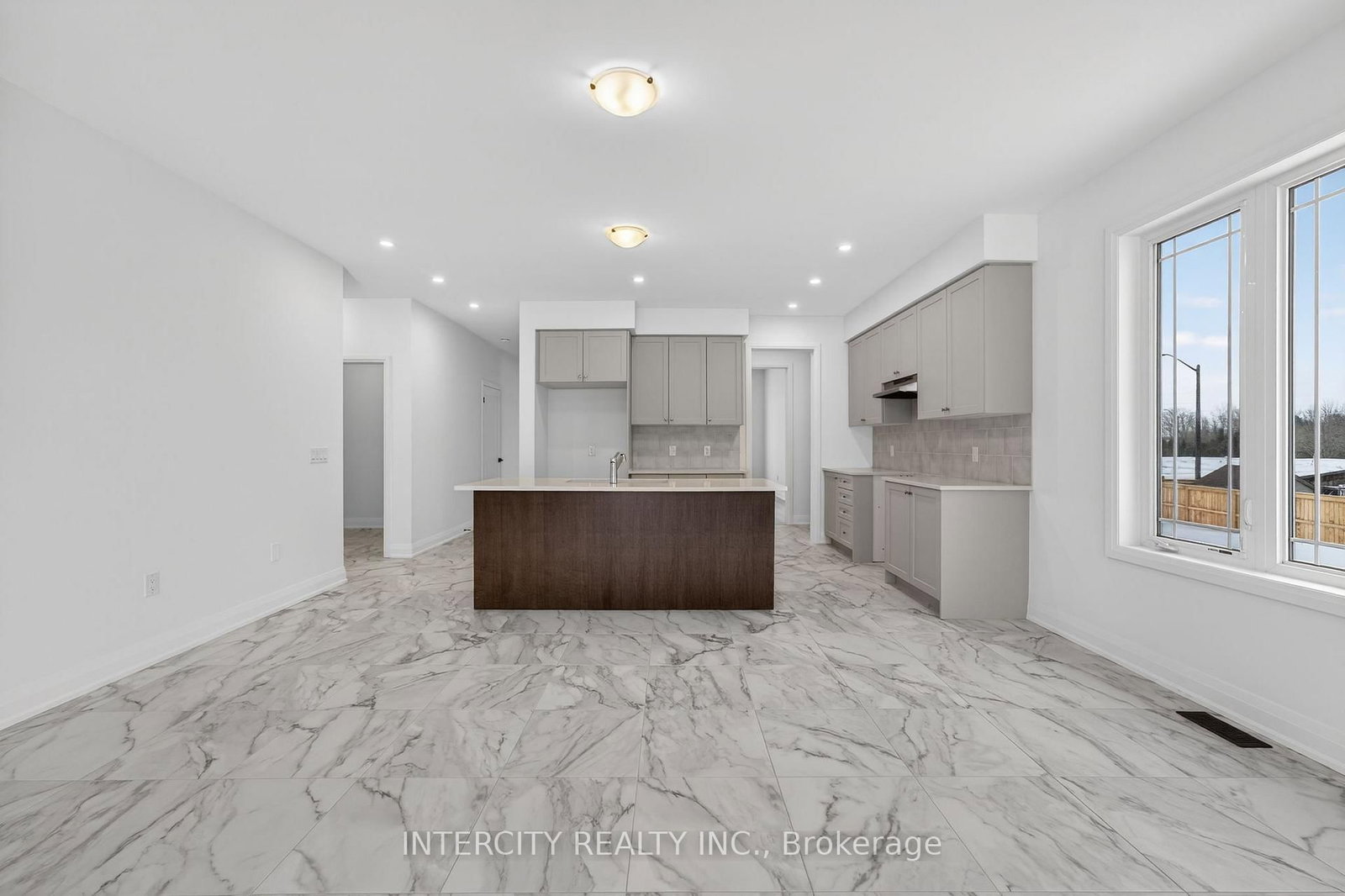 38 Legacy Circle • Wasaga Beach, ON photo 18