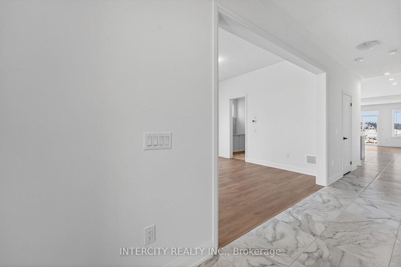 38 Legacy Circle • Wasaga Beach, ON photo 8