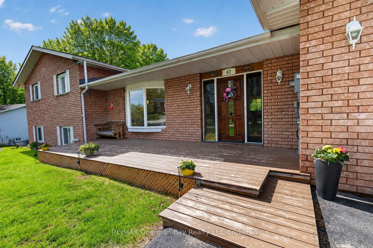 63 Lepage Drive • Penetanguishene, ON photo 2