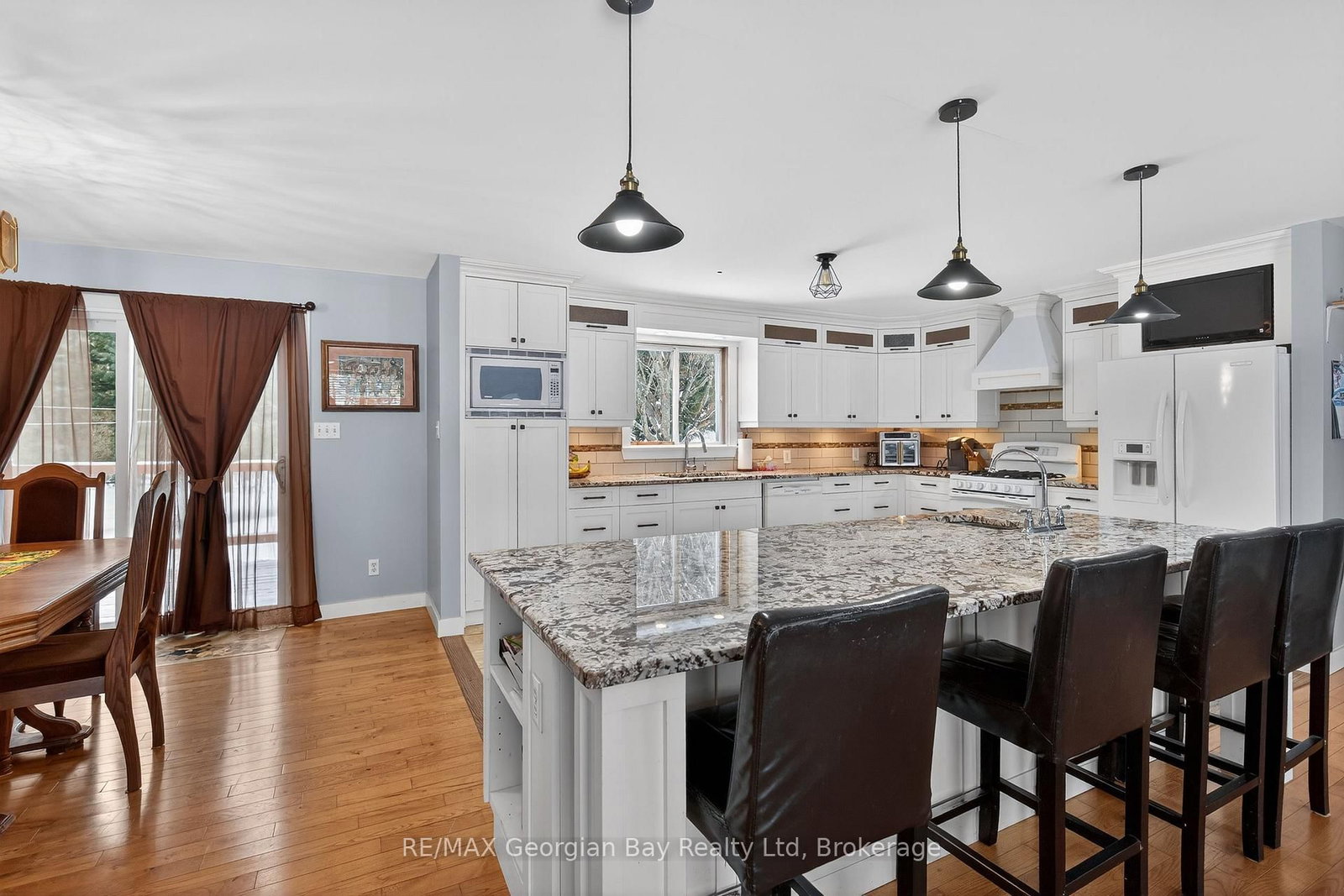 63 Lepage Drive • Penetanguishene, ON photo 8